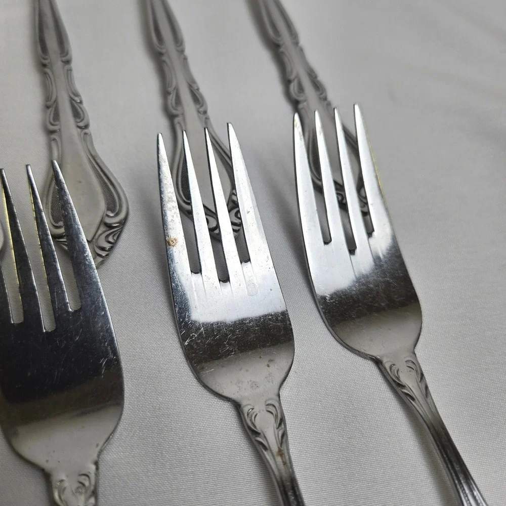 15 Piece Rogers Stainless Korea Flatware Set Auberge Pattern Forks Spoons